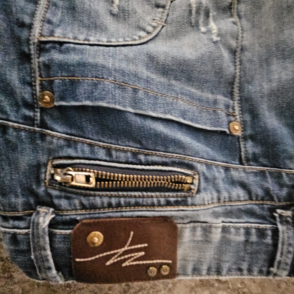 Source Unknown Distressed Blue Jeans with Brown Accents